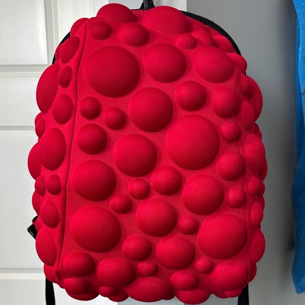 MadPax Red child bubble Backpack with black trim EUC